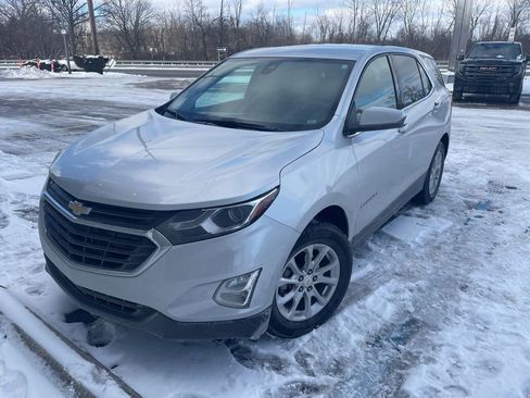 Used 2020 Chevrolet Equinox LT w/ Driver Convenience Package image 1