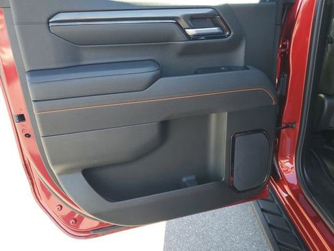 Used 2025 GMC Sierra 1500 AT4 w/ AT4 Premium Package image 24