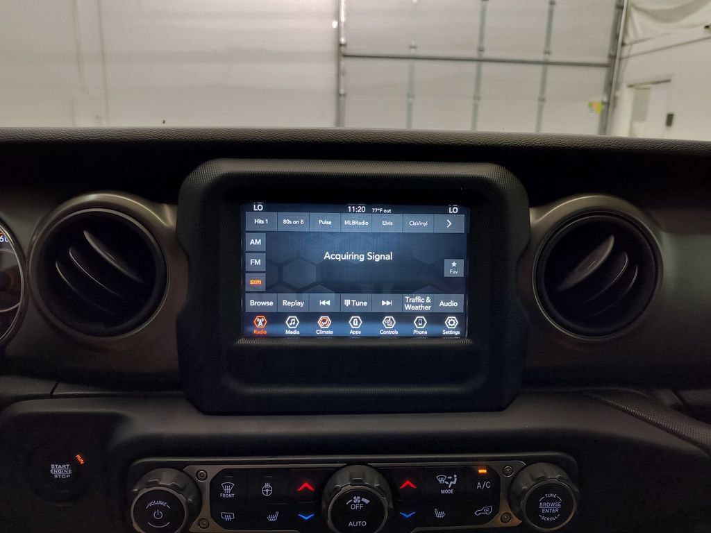 Used 2023 Jeep Gladiator Sport AWD/4WD image 19