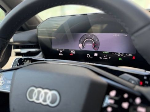 New 2026 Audi Q3 quattro 2.0T AWD/4WD image 10