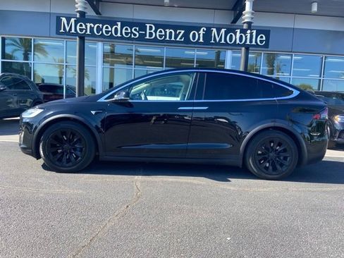 Used 2017 Tesla Model X 75D AWD/4WD image 1