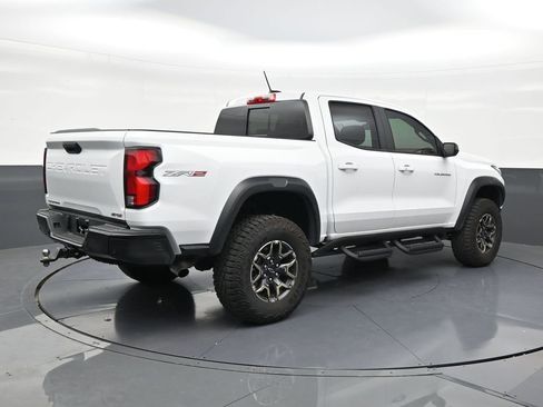 Used 2025 Chevrolet Colorado ZR2 AWD/4WD image 5