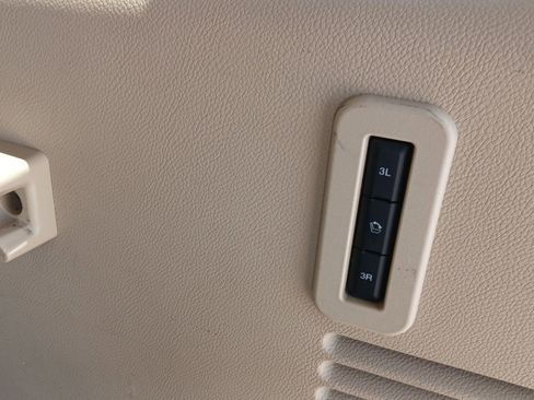 Used 2017 Lincoln Navigator L Reserve image 22