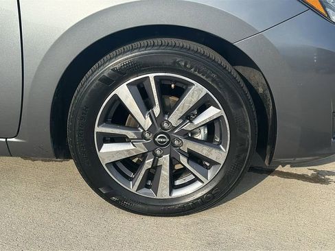 Used 2025 Nissan Versa SV FWD image 15