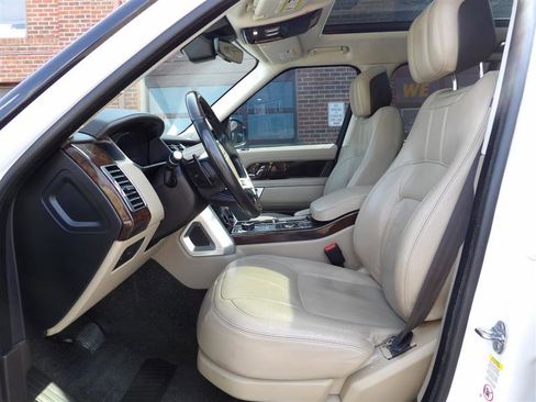 Used 2019 Land Rover Range Rover HSE image 10