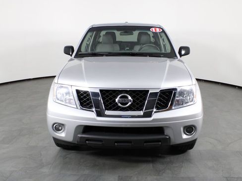 Used 2013 Nissan Frontier SV image 13
