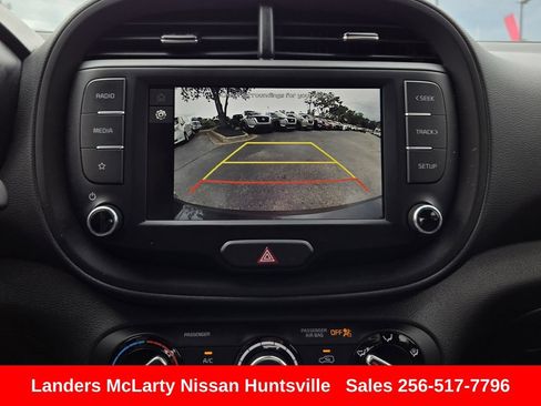 Used 2024 Kia Soul LX w/ Option Group 015 FWD image 19