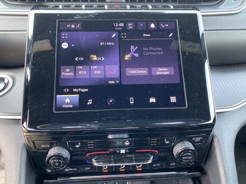 Certified 2025 Jeep Grand Cherokee Laredo X w/ Luxury Tech Group I AWD/4WD image 12