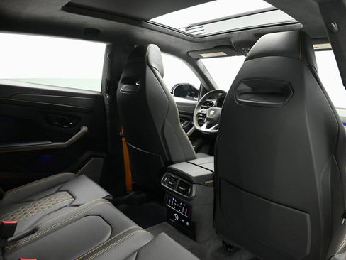 Used 2025 Lamborghini Urus SE AWD/4WD image 9