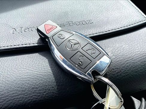 Used 2012 Mercedes-Benz SLK 350 image 15