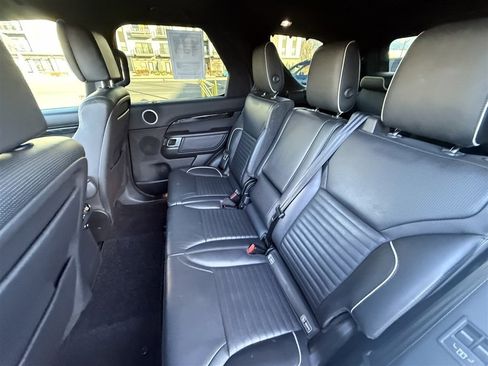Used 2020 Land Rover Discovery HSE Luxury image 28