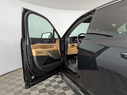New 2025 Cadillac Escalade IQ Luxury 2 image 15