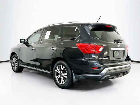 Used 2017 Nissan Pathfinder SL w/ SL Tech Package image 5