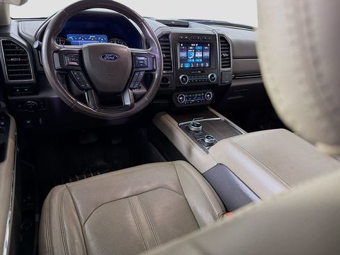 Used 2019 Ford Expedition Limited w/ Equipment Group 302A AWD/4WD image 28