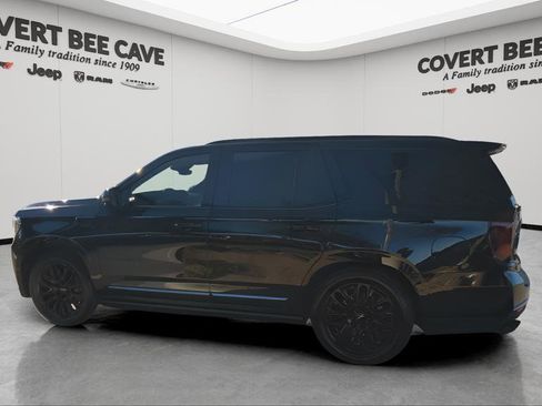 Used 2023 GMC Yukon Denali Ultimate image 6