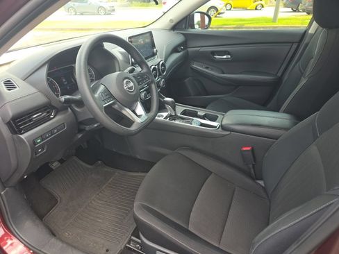 Used 2025 Nissan Sentra SV FWD image 8