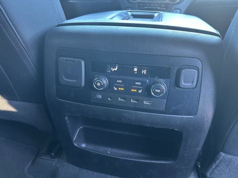 Used 2019 Chevrolet Tahoe LT image 15