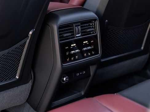 New 2026 Porsche Cayenne GTS image 37