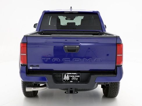 Used 2024 Toyota Tacoma TRD Off-Road image 7