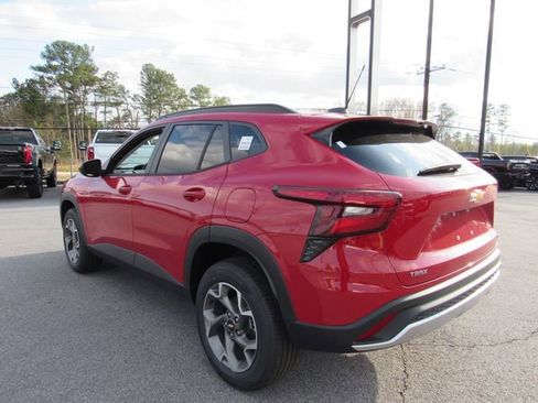 New 2026 Chevrolet Trax LT image 9