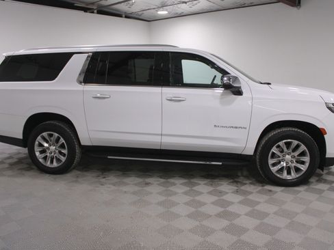 Used 2023 Chevrolet Suburban Premier image 29