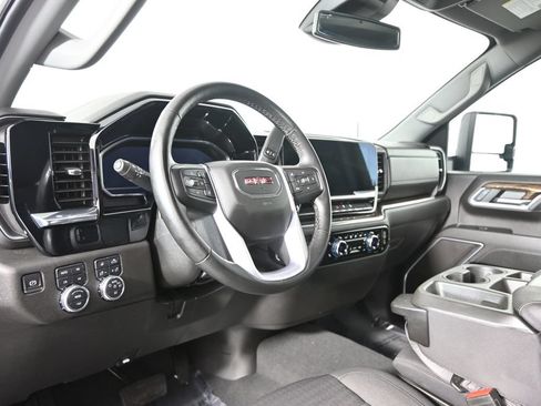 Used 2024 GMC Sierra 3500 SLE w/ SLE Value Package AWD/4WD image 22