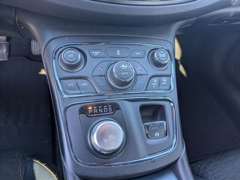 Used 2016 Chrysler 200 S w/ Comfort Group image 14