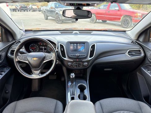 Used 2018 Chevrolet Equinox LT image 12