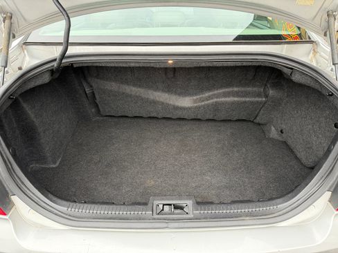 Used 2011 Ford Fusion Hybrid w/ 502A Rapid Spec Order Code image 25