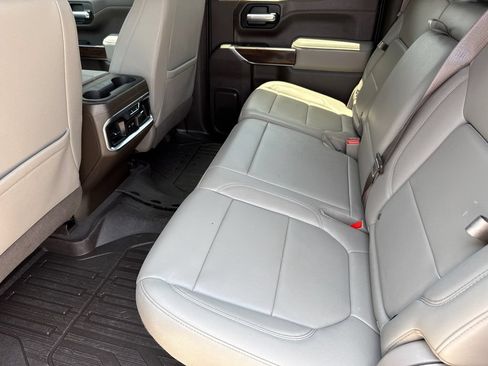 Used 2021 GMC Sierra 1500 SLT AWD/4WD image 17