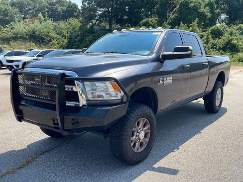 Used 2018 RAM 2500 Tradesman w/ Chrome Appearance Group AWD/4WD image 1
