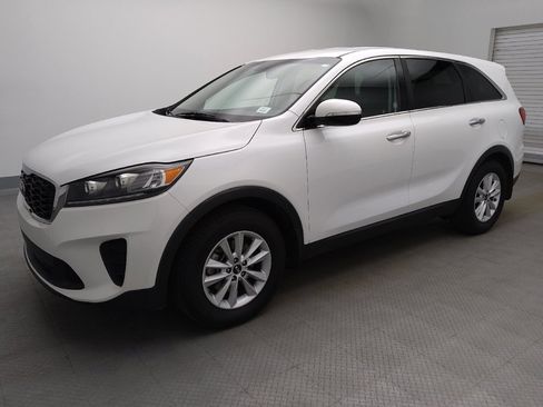Used 2020 Kia Sorento LX FWD image 2