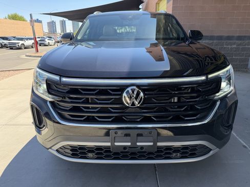 Used 2024 Volkswagen Atlas Cross Sport SE FWD image 10