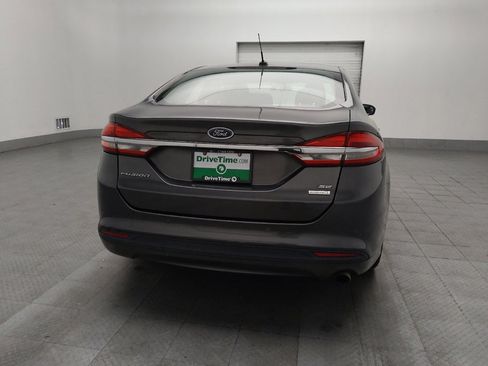 Used 2018 Ford Fusion SE w/ Fusion SE Technology Package FWD image 7