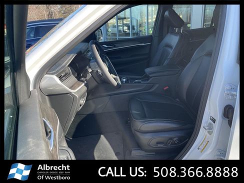 New 2026 Jeep Grand Cherokee Limited image 10