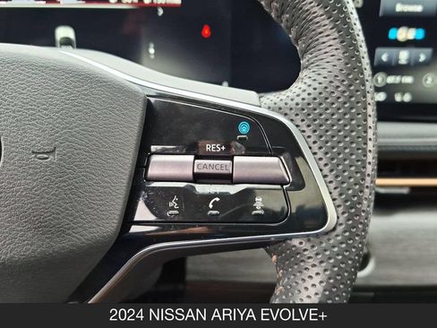 Used 2024 Nissan Ariya FWD image 19