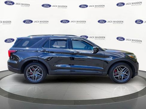 Certified 2025 Ford Explorer ST AWD/4WD image 6