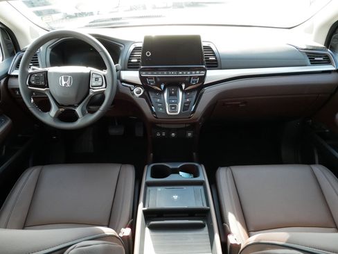 Certified 2026 Honda Odyssey Touring image 10