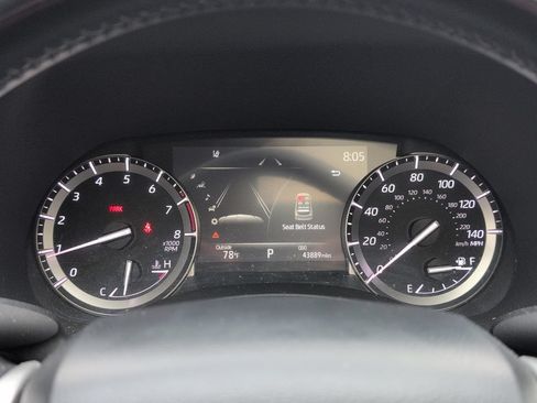 Used 2022 Toyota Highlander XLE AWD/4WD image 17