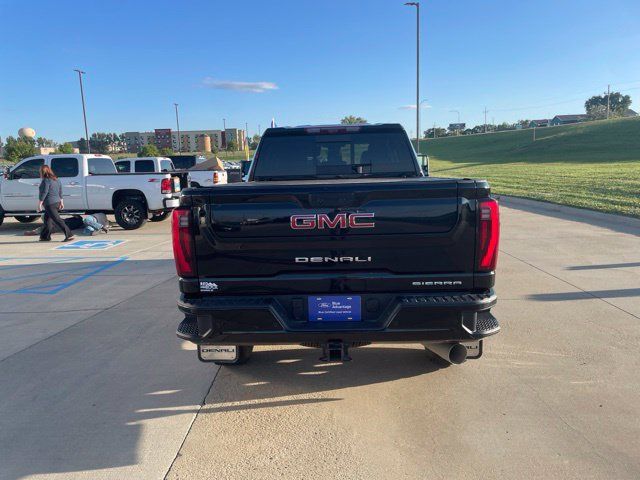 Used 2024 GMC Sierra 2500 Denali w/ Denali Reserve Package AWD/4WD image 5