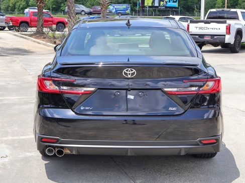 Used 2026 Toyota Camry SE w/ Convenience Package FWD image 21