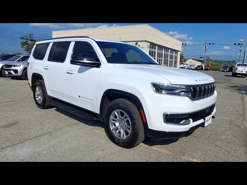 Certified 2023 Jeep Wagoneer 4WD image 2