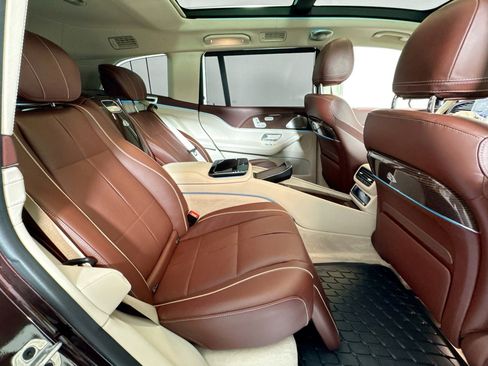 Used 2023 Mercedes-Benz Maybach GLS 600 4MATIC image 26