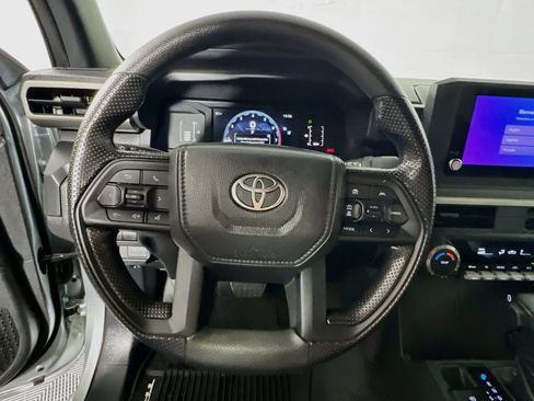 Used 2024 Toyota Tacoma SR AWD/4WD image 17