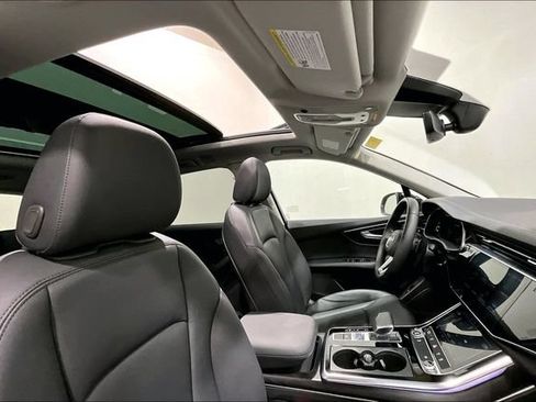 Used 2023 Audi Q7 3.0T Premium AWD/4WD image 12