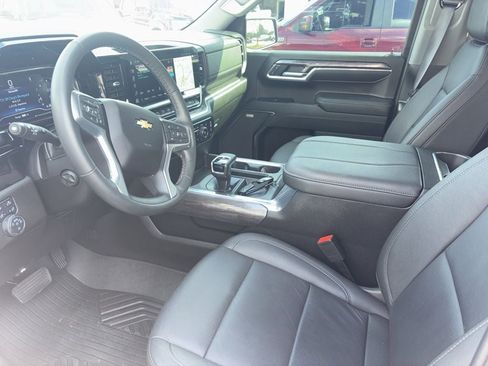 Used 2024 Chevrolet Silverado 1500 LTZ image 11