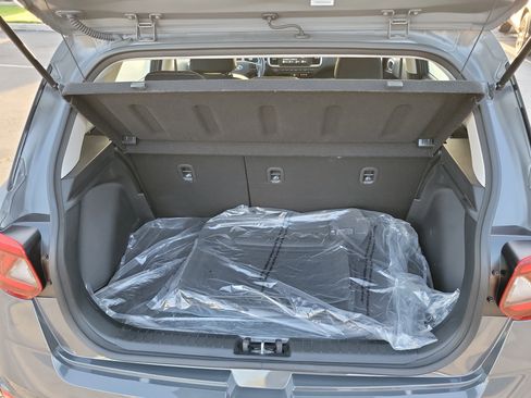 Certified 2025 Hyundai Venue SEL FWD image 19