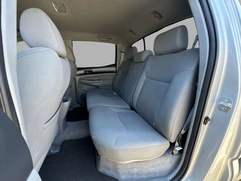 Used 2005 Toyota Tacoma PreRunner RWD image 31