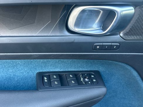 Used 2023 Volvo C40 P8 Recharge Ultimate image 10