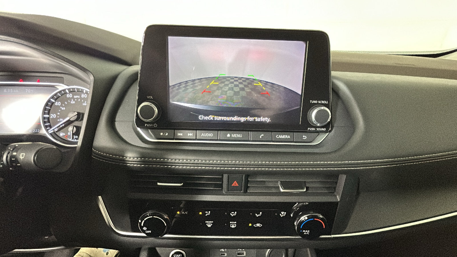 Used 2023 Nissan Rogue S AWD/4WD image 30
